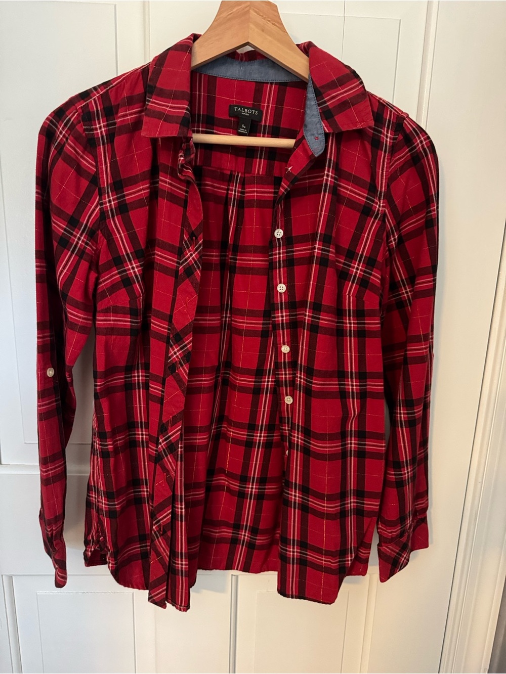 Talbots Red and Black Plaid Button-Down Shirt Sz S 98% Cotton Fall